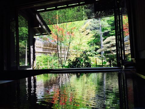 季節の変わり目こそ温泉を。温泉ソムリエが教える【秋の入浴法】